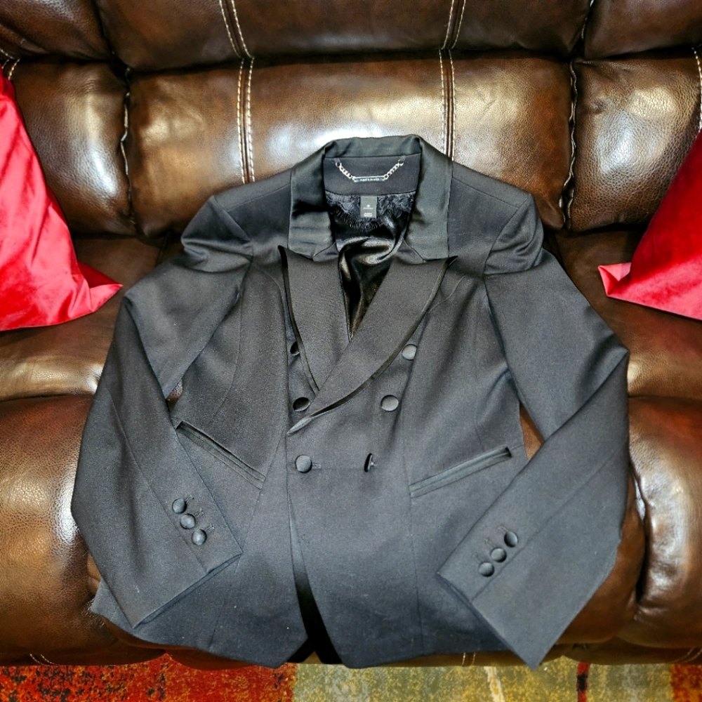 White House Black Market Black Blazer